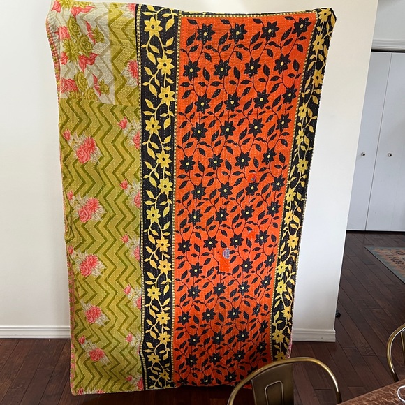 Kantha Floral Blanket Throw - Picture 2 of 12